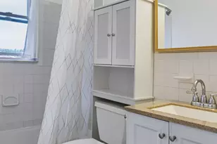 70 Carroll Ave, Newport, RI 02840 - Photo 10