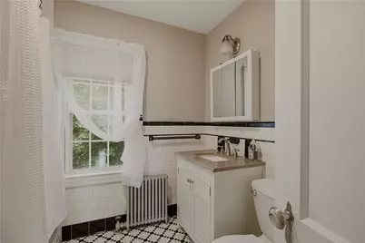 10 Loxley Road, Providence, RI 02908 - Photo 22