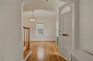 10 Loxley Rd, Providence, RI 02908 - Photo 6