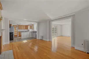 8 Fort Hill Rd, Bristol, RI 02809 - Photo 12