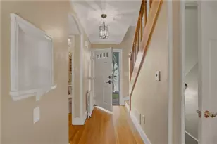 8 Fort Hill Rd, Bristol, RI 02809 - Photo 4