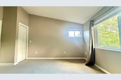 863 Stratford Lane, Warwick, RI 02886 - Photo 12