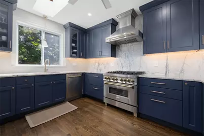 552 East Avenue, Pawtucket, RI 02860 - Photo 8