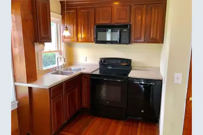 673 Aquidneck Avenue, Middletown, RI 02842 - Photo 10