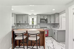 55 Boutwell St, Pawtucket, RI 02860 - Photo 4