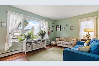 26 Rutherglen Avenue, Providence, RI 02907 - Photo 4