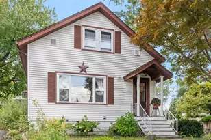 26 Rutherglen Ave, Providence, RI 02907 - Photo 2