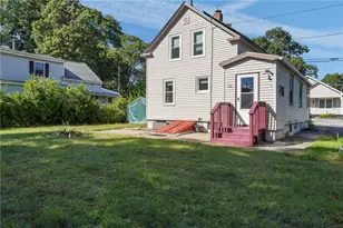 70 Northup St, Warwick, RI 02889 - Photo 4