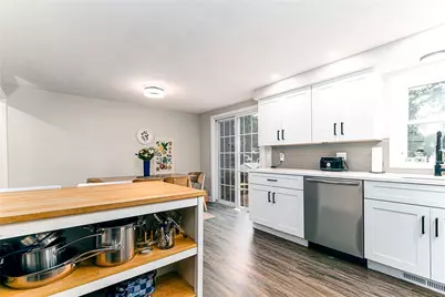 142 Cady Avenue Avenue, Warwick, RI 02889 - Photo 12