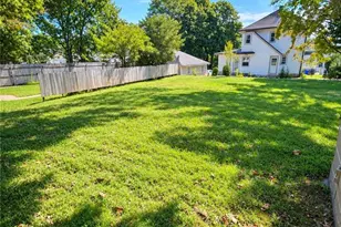 97 Clyde St, West Warwick, RI 02893 - Photo 26