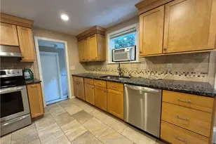86 Marshall Cir, Coventry, RI 02816 - Photo 10
