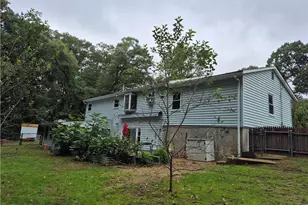 86 Marshall Cir, Coventry, RI 02816 - Photo 4