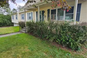 16 Brooks Farm Dr, Bristol, RI 02809 - Photo 2