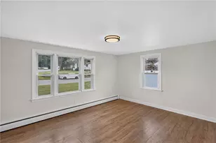 58 Earl St, West Warwick, RI 02893 - Photo 14