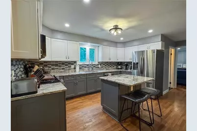 442 Eastview Avenue, Somerset, MA 02726 - Photo 12
