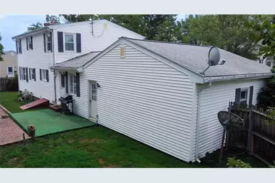 442 Eastview Avenue, Somerset, MA 02726 - Photo 6