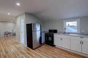 21 Ashton St, Pawtucket, RI 02860 - Photo 2