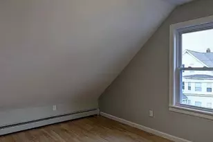 21 Ashton St, Pawtucket, RI 02860 - Photo 4