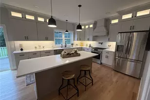 25 Dawsons Circle, South Kingstown, RI 02879 - Photo 4