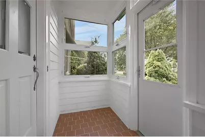 10 Pawtucket Avenue, East Providence, RI 02916 - Photo 20