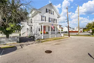 37 Lincoln Ave, Bristol, RI 02809 - Photo 4