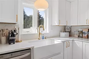 2640 Diamond Hill Rd, Cumberland, RI 02864 - Photo 18