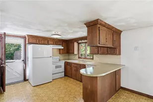 19 Crestwood Dr, Richmond, RI 02832 - Photo 10