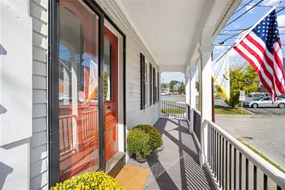 37 Lincoln Avenue #3, Bristol, RI 02809 - Photo 2