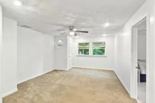 100 Spring Water Dr, Woonsocket, RI 02895 - Photo 32