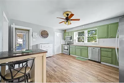 78 Newbury Avenue, Woonsocket, RI 02895 - Photo 12