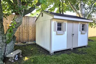 23 Butler St, Newport, RI 02840 - Photo 20