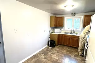 23 Butler St, Newport, RI 02840 - Photo 10