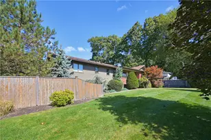 29 Sayles Hill Rd, Lincoln, RI 02838 - Photo 2