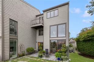 28 Sea Breeze Ln, Bristol, RI 02809 - Photo 32