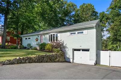 30 Lockwood Road, Cumberland, RI 02864 - Photo 4
