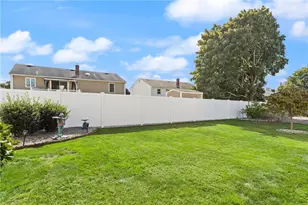 86 Martin St, East Providence, RI 02914 - Photo 32