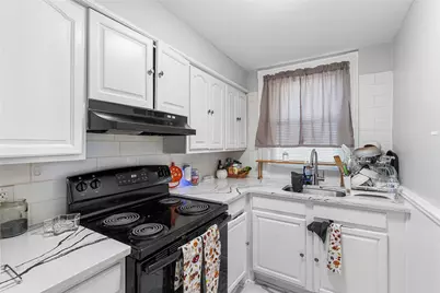 116 Webster Street, Pawtucket, RI 02861 - Photo 10