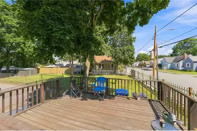 353 Smithfield Avenue, Pawtucket, RI 02860 - Photo 10
