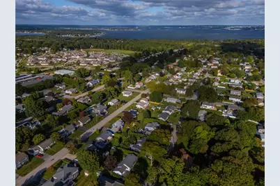 17 Academy Avenue, Bristol, RI 02809 - Photo 8