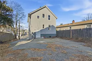 35 Gray St, Providence, RI 02909 - Photo 22