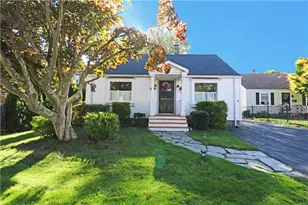 12 Beacon Terrace, Middletown, RI 02842 - Photo 1