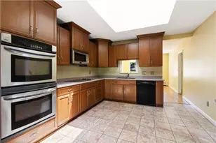 278 Green End Ave, Middletown, RI 02842 - Photo 6