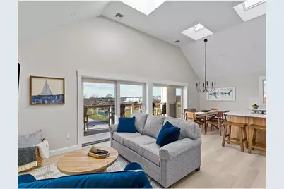 174 Renfrew Avenue #2, Middletown, RI 02842 - Photo 2