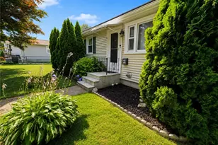 52 Tiffany St, North Providence, RI 02904 - Photo 2