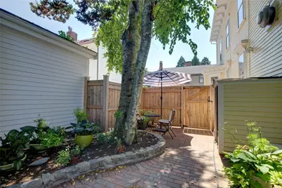 16 Sherman Street, Newport, RI 02840 - Photo 22