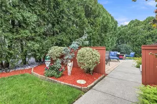 25 Joy St, Johnston, RI 02919 - Photo 36