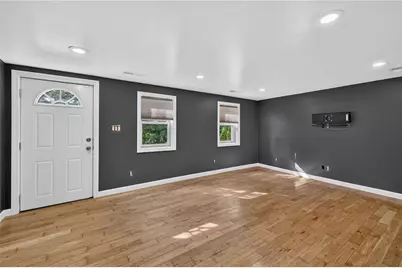 660 Tower Hill Road, North Kingstown, RI 02852 - Photo 16