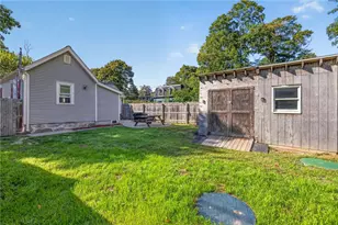 660 Tower Hill Rd, North Kingstown, RI 02852 - Photo 4