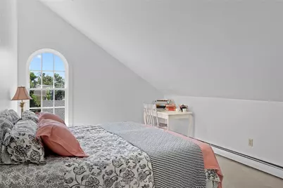 16 Sherman Street, Newport, RI 02840 - Photo 10