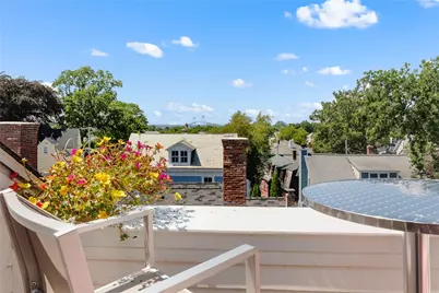 16 Sherman Street, Newport, RI 02840 - Photo 6